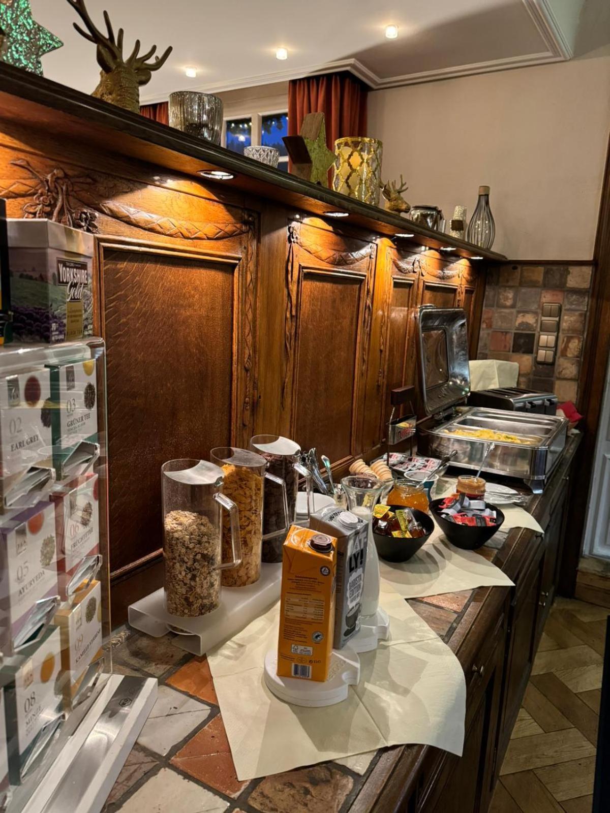 Horchem Hotel-Restaurant-Cafe-Bar Моншау Экстерьер фото