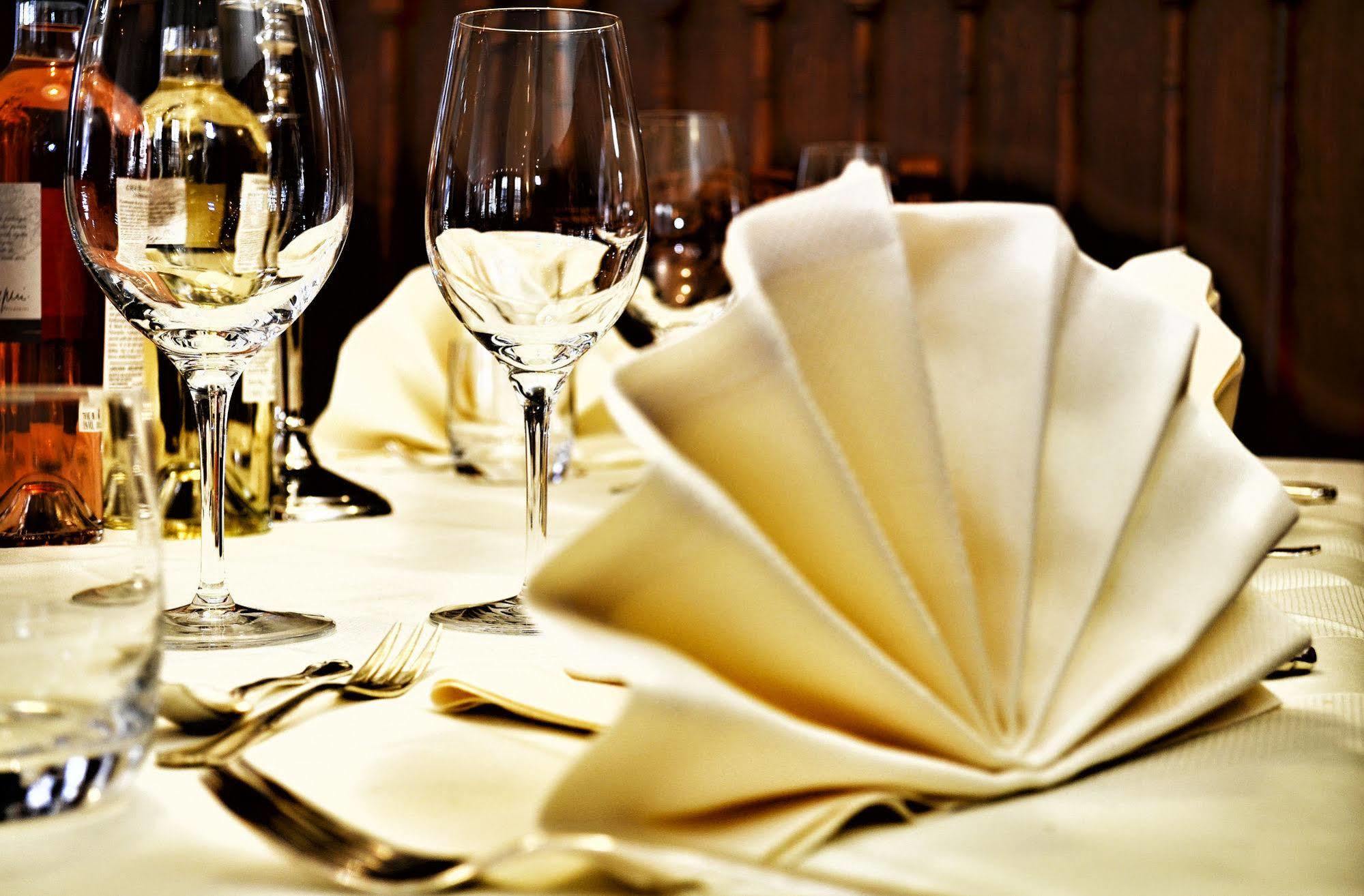 Horchem Hotel-Restaurant-Cafe-Bar Моншау Экстерьер фото